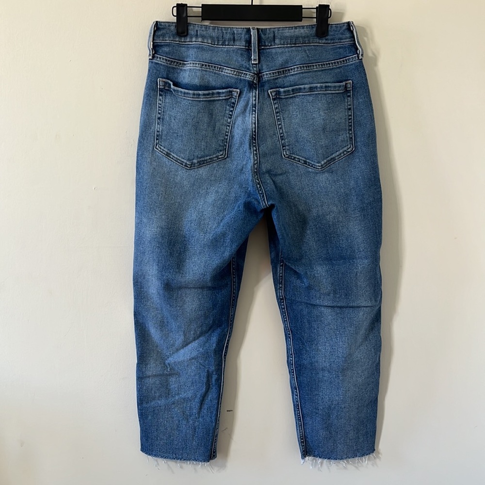 Hollister Ultra High Rise Straight Leg Raw Hem Denim Jeans Size 30 - Picture 6 of 10